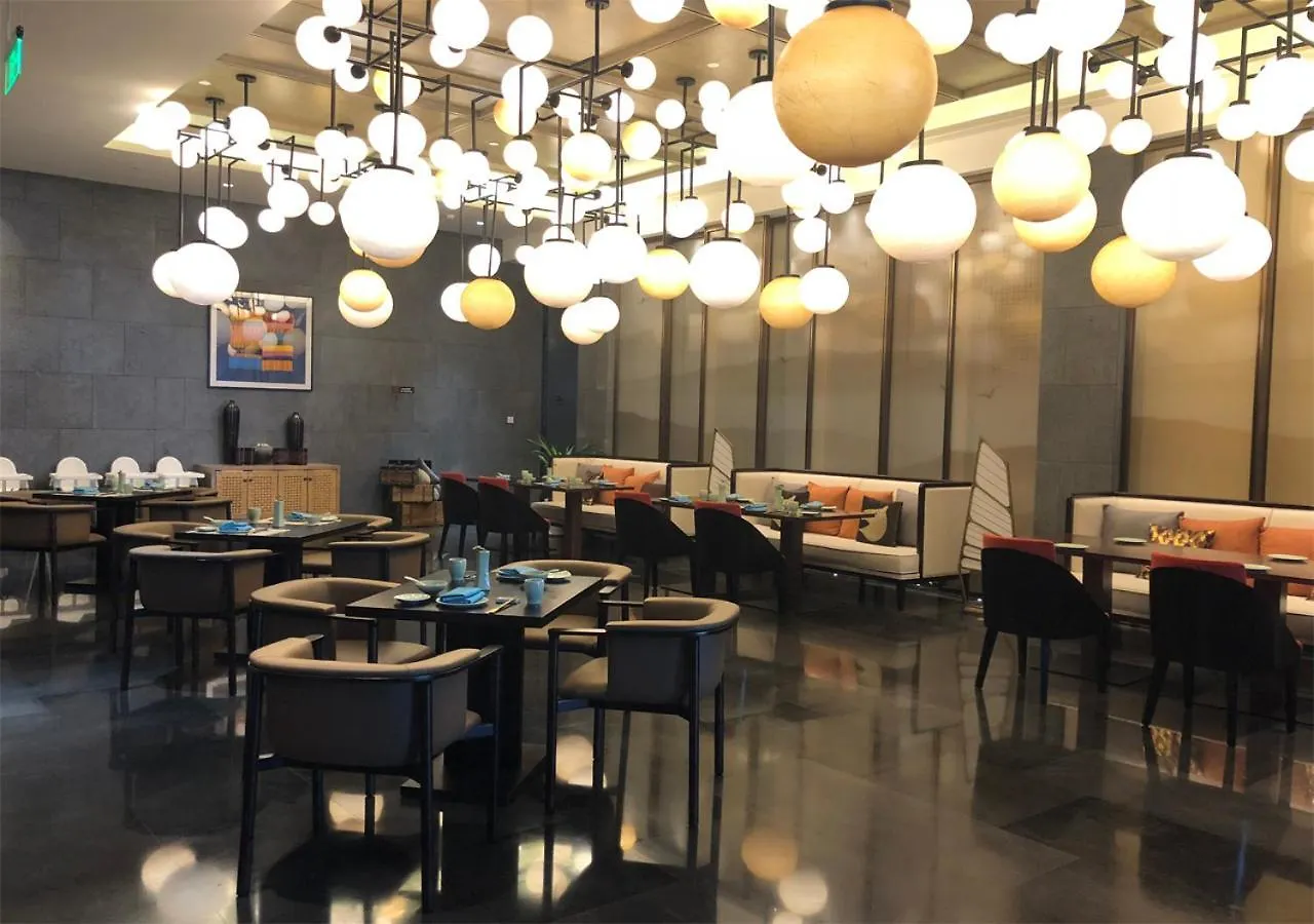 Prince Times Hotel سيهانوكفيل 5*,