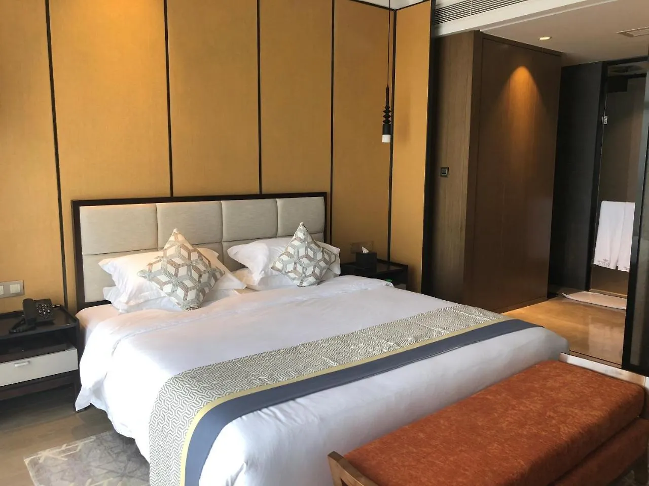 Prince Times Hotel سيهانوكفيل 5*,